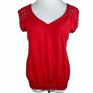 Blue Rain Women's Small Red Shirred Hem Crocheted Shoulder V-Neck Blouse